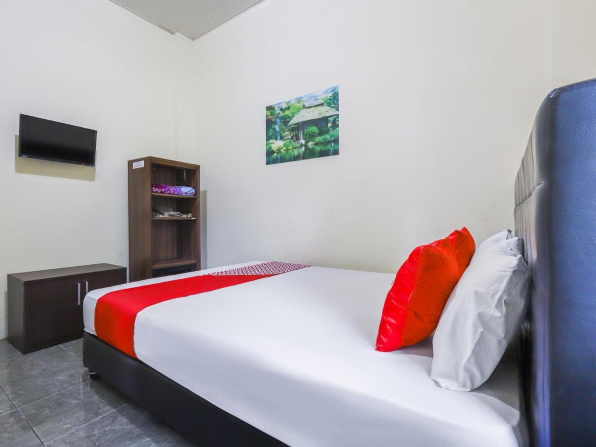 Oyo 3830 Dfarys Gh Syariah Hotel Balikpapan  Eksteriør billede