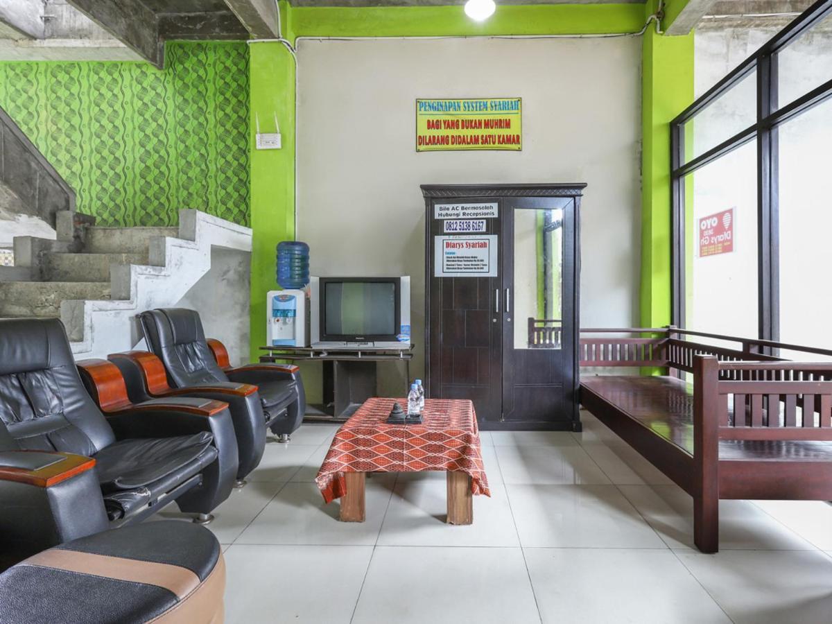 Oyo 3830 Dfarys Gh Syariah Hotel Balikpapan  Eksteriør billede