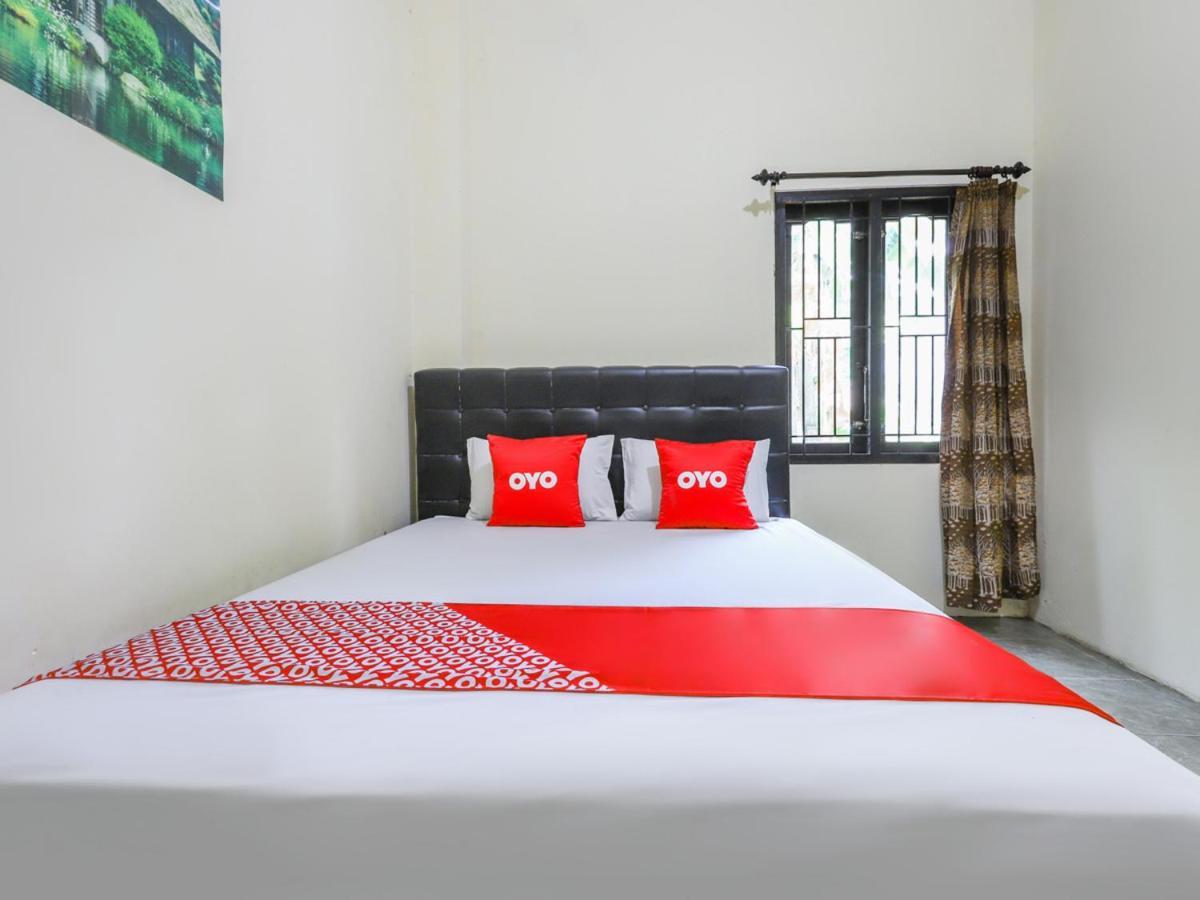 Oyo 3830 Dfarys Gh Syariah Hotel Balikpapan  Eksteriør billede