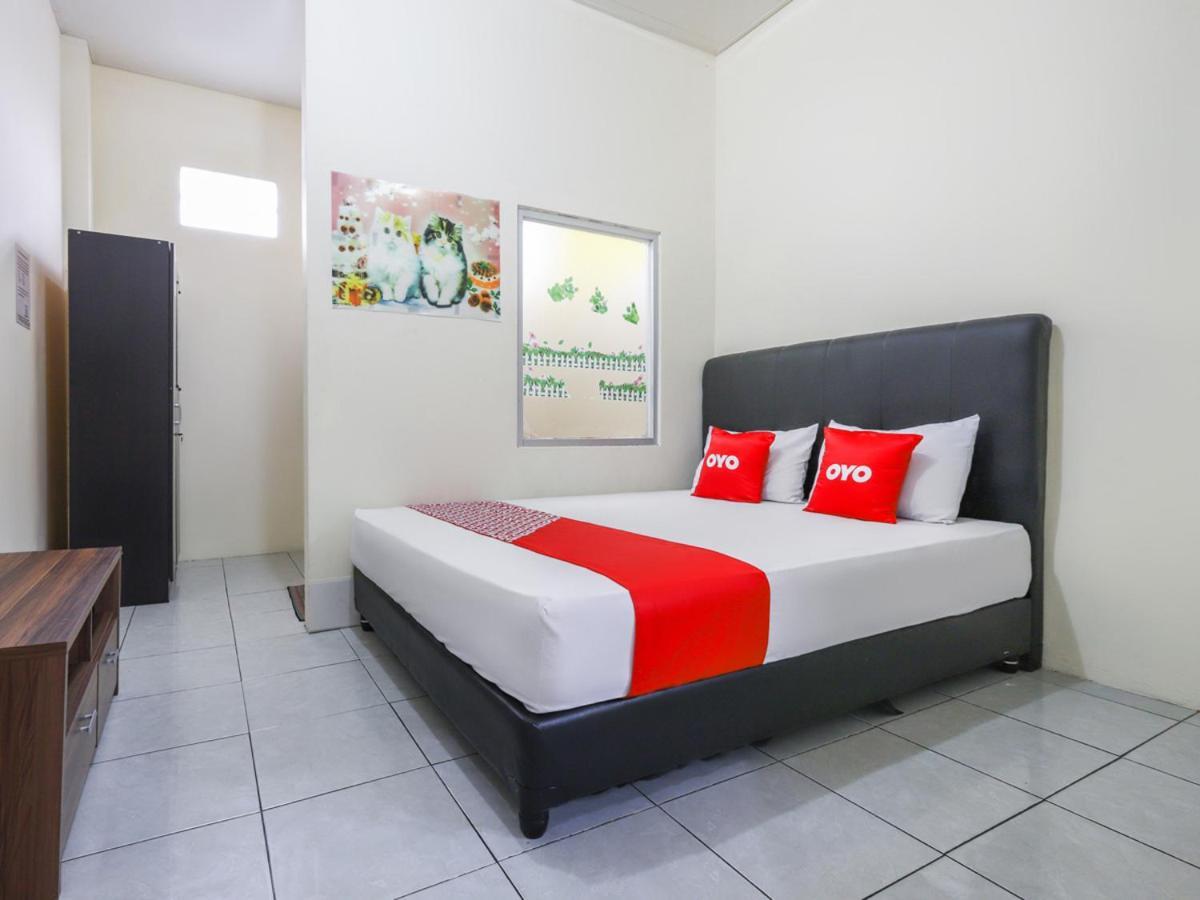 Oyo 3830 Dfarys Gh Syariah Hotel Balikpapan  Eksteriør billede