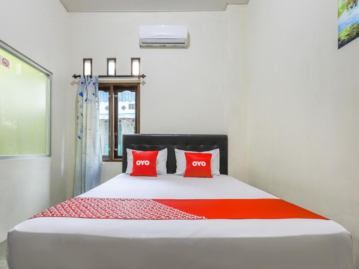 Oyo 3830 Dfarys Gh Syariah Hotel Balikpapan  Eksteriør billede