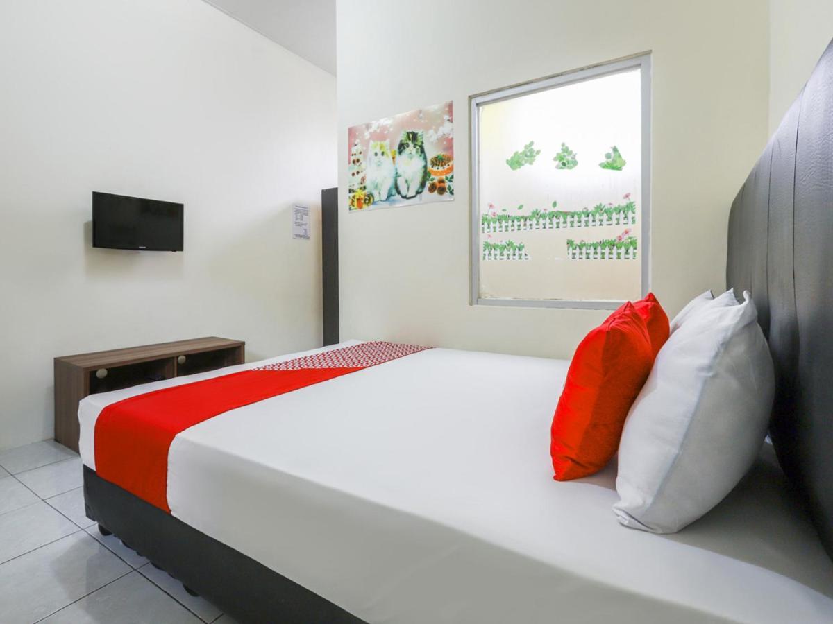 Oyo 3830 Dfarys Gh Syariah Hotel Balikpapan  Eksteriør billede