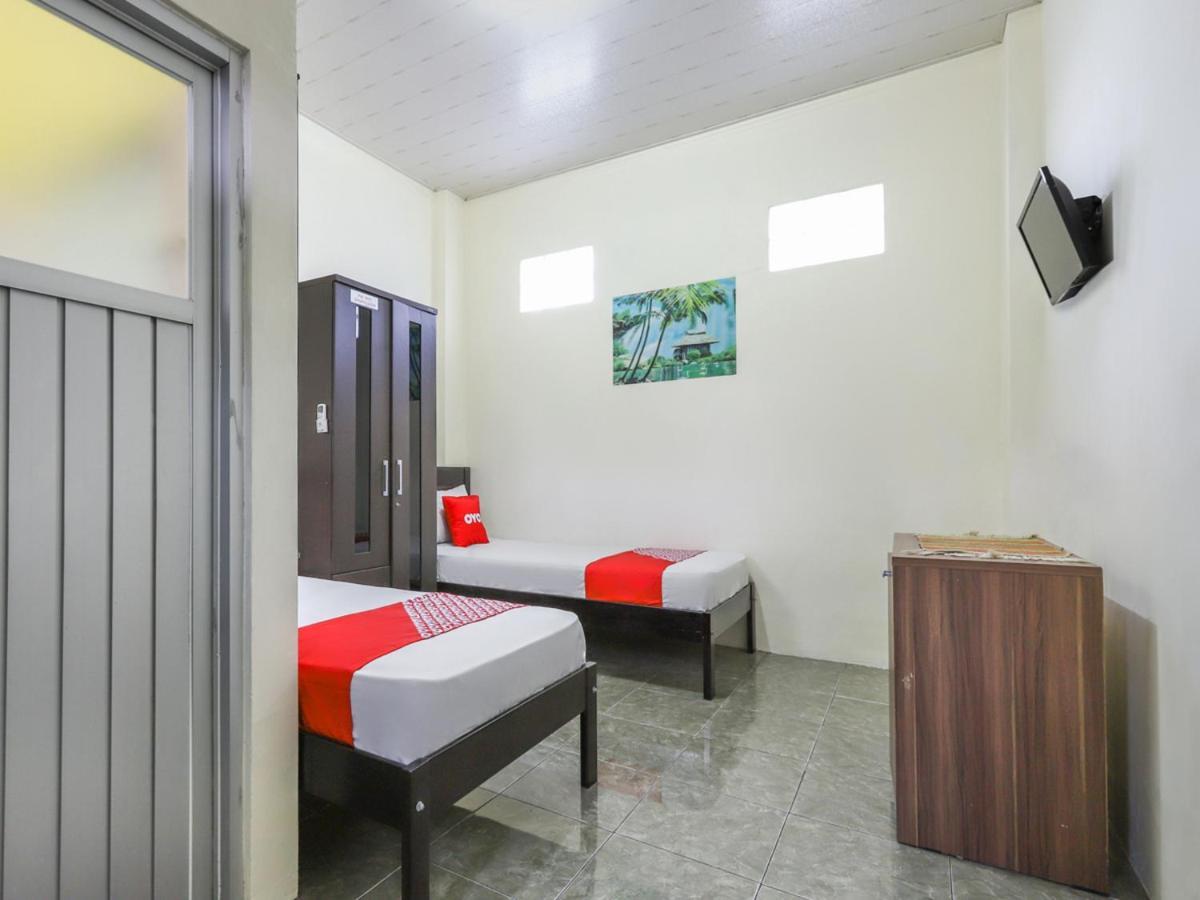 Oyo 3830 Dfarys Gh Syariah Hotel Balikpapan  Eksteriør billede