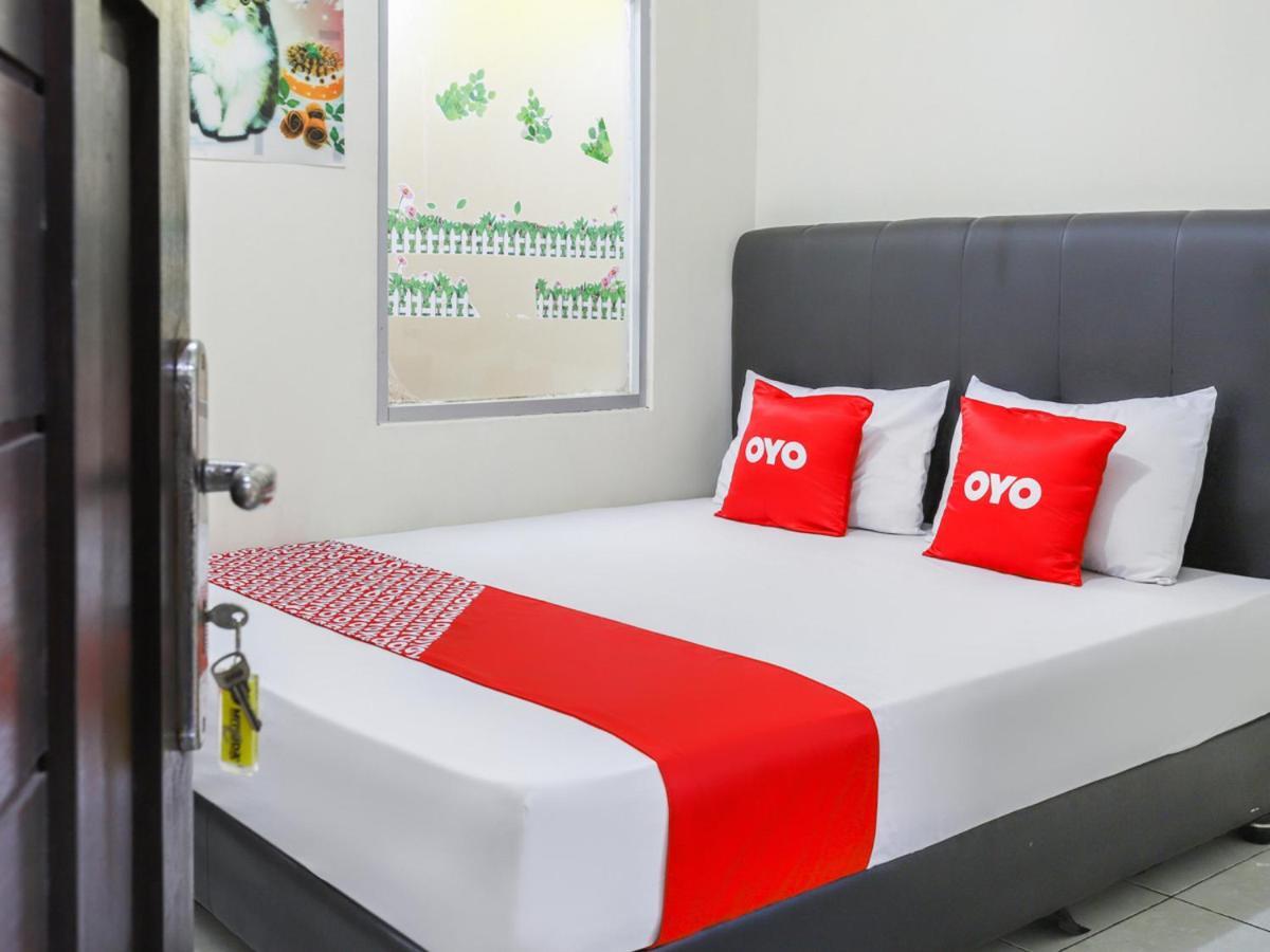 Oyo 3830 Dfarys Gh Syariah Hotel Balikpapan  Eksteriør billede