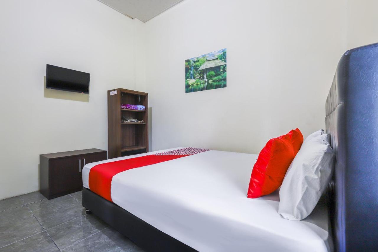 Oyo 3830 Dfarys Gh Syariah Hotel Balikpapan  Eksteriør billede